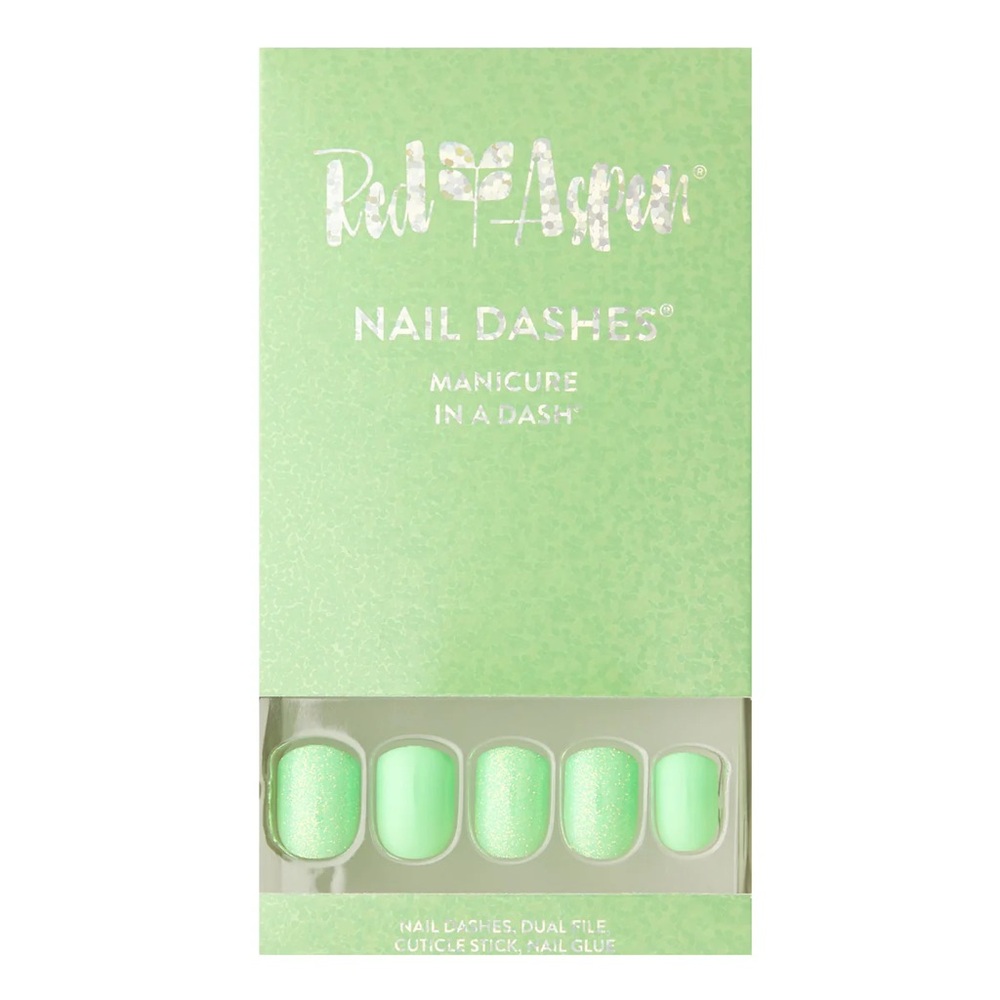 Red aspen nail dashes